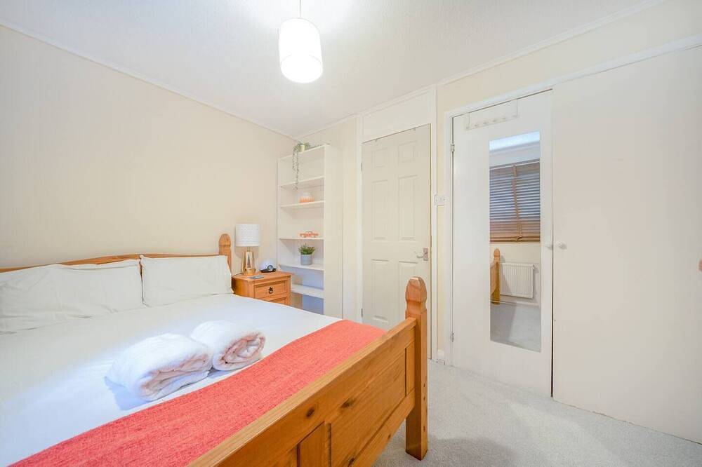 Quiet St. Albans Cottage with Free Parking - Pass the Keys in Hertfordshire