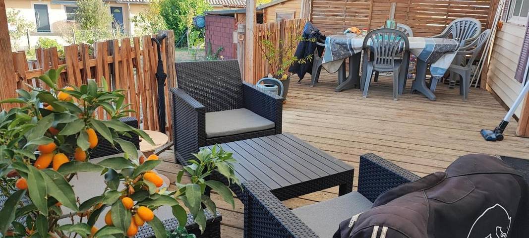 Location de vacances pour 4 personnes, avec Terrasse ainsi que Jardin et Vue dans Saramon
