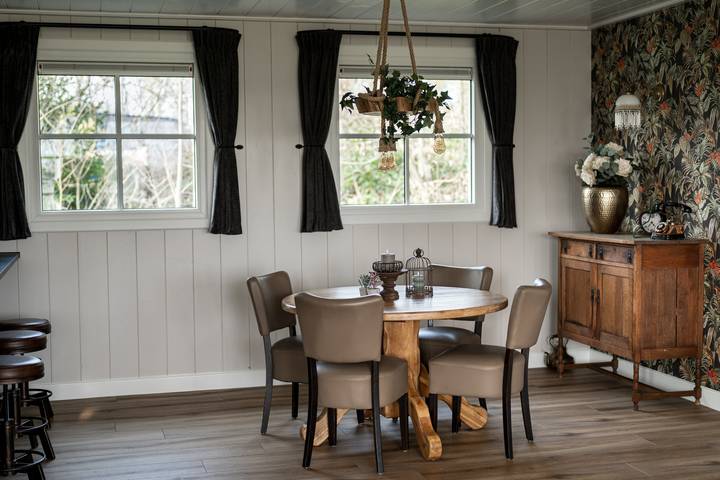 Luxuriöser 6P Bungalow auf großzügigen Grundstück in der Nähe Dwingelderveld-Nationalparks in Pesse, Nationalpark Dwingelderveld