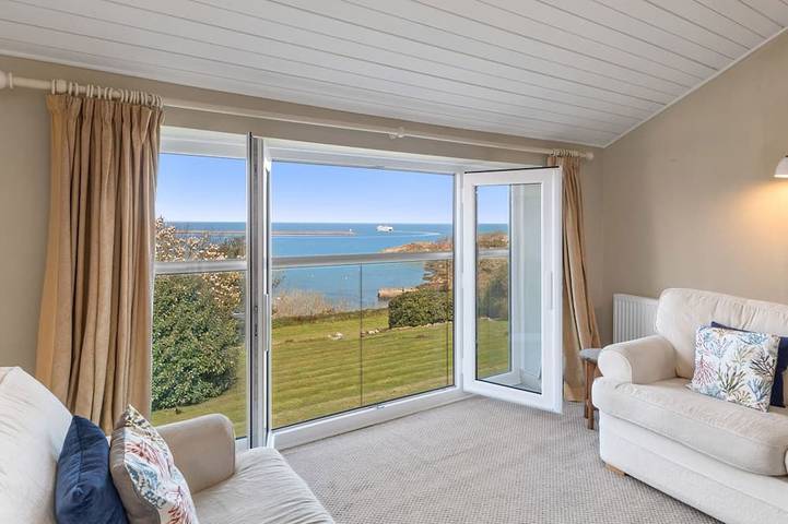 Cottage for 10 people, with garden in Fishguard