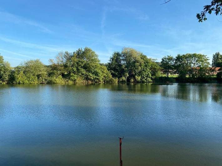 Location de vacances pour 6 personnes, avec Terrasse ainsi que Jardin et Vue à Cambron