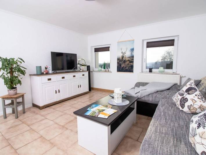 Ferienwohnung für 4 Personen, mit Terrasse und Garten in Habscheid