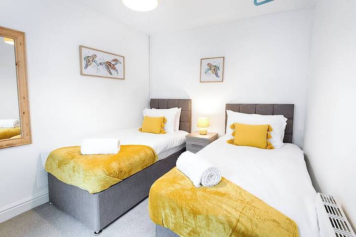 Apartment for 7 people in Swansea