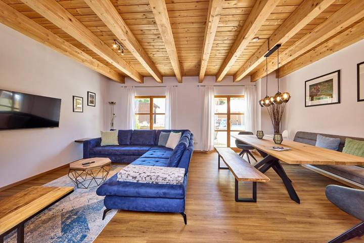 Ferienhaus für 12 Personen, mit Ausblick und Garten in der Zugspitzregion