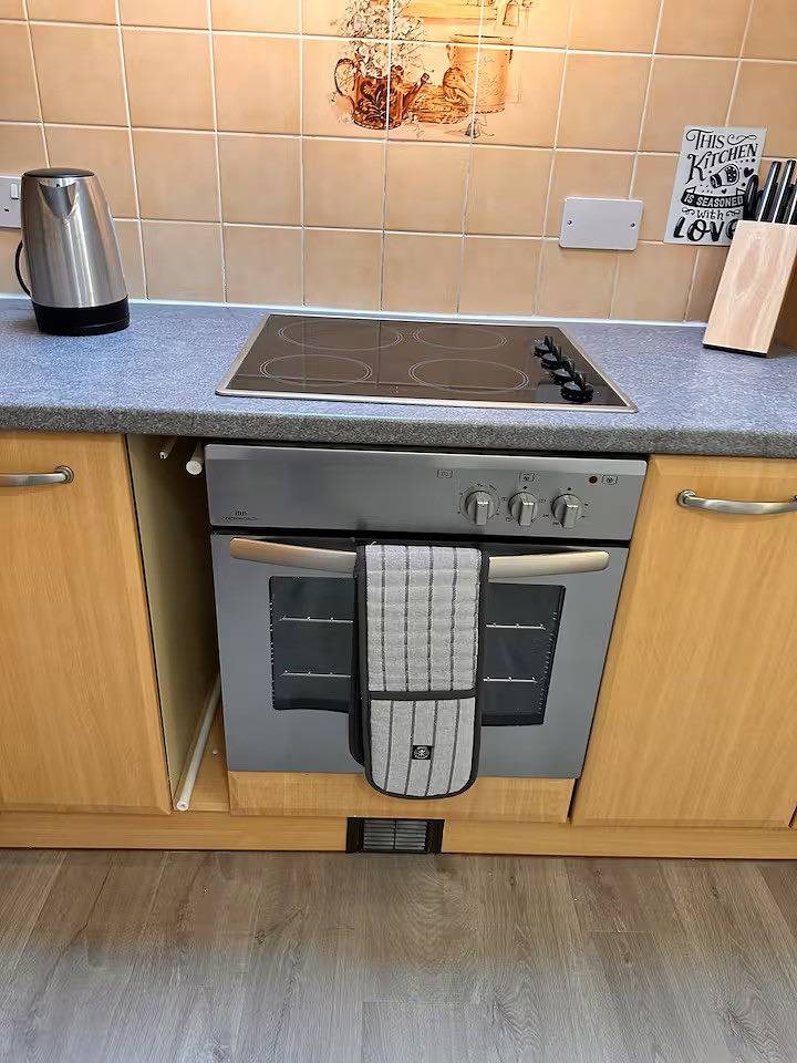 Entire holiday apartment, Apartment Sleeps 4 with Wifi in Lytham St Annes, Blackpool Pleasure Beach