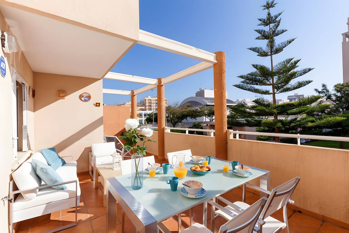 Ganze Wohnung, Ferienwohnung 'Jardines De Playa Gandia' mit Gemeinschaftspool, Wlan und Klimaanlage in Playa de Gandía, Costa de Valencia