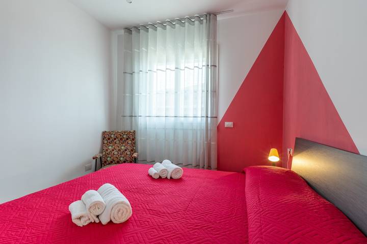 Appartement entier, Appartement "Lumia" avec terrasse partagée, Wi-Fi et climatisation in Ragusa, Province de Ragusa