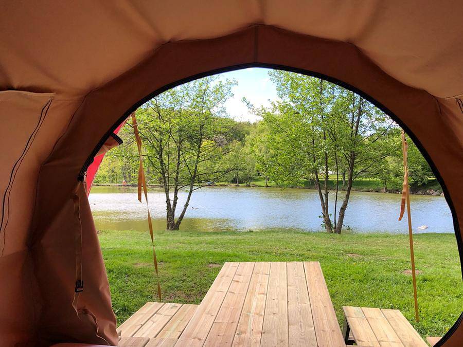 Camping la Fougeraie - Hébergement 2 personnes - Cocon Etang in Saint-Léger-de-Fougeret, Parc naturel régional du Morvan