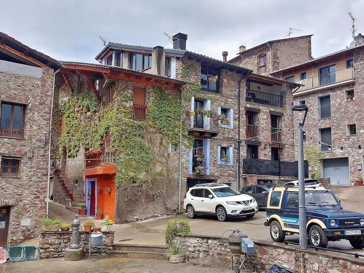 Casa rural para 5 personas, con balcón, Se admiten mascotas en Provincia de Lleida