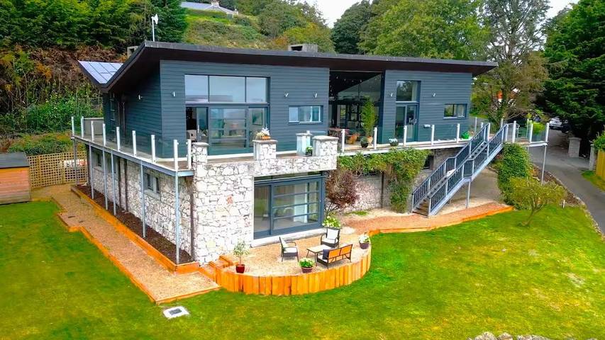Vakantiehuis voor 12 personen, with Uitzicht op zee and Balkon as well as Terras and Tuin in Ierland (land)