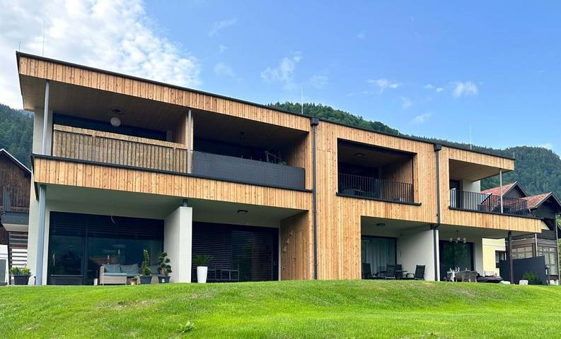 Ferienwohnung für 4 Personen, mit Balkon und Seeblick sowie Ausblick