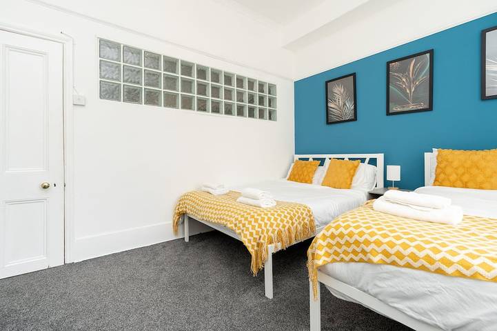 Ganze Wohnung, Spacious 2-Bed Flat Near Southsea Beach in Southsea, Portsmouth