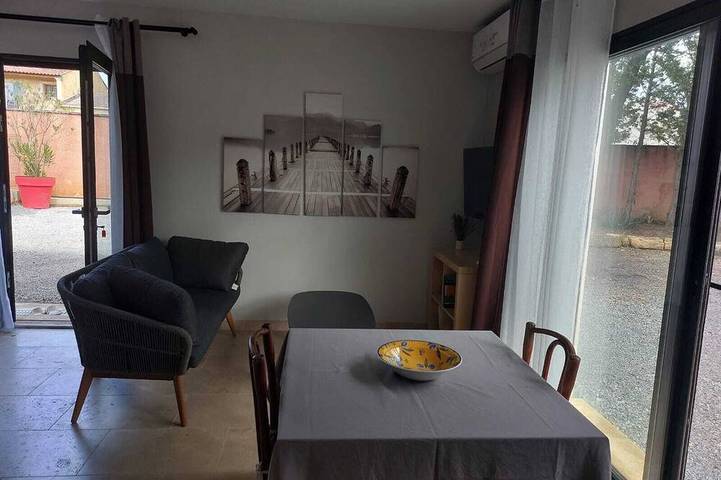 Gîte pour 3 personnes, avec jacuzzi à Aureille - 4