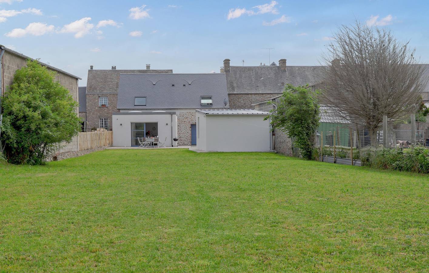 Seaside Garden Retreat mit WiFi & Parkplatz in Créances, Coutances und Umgebung