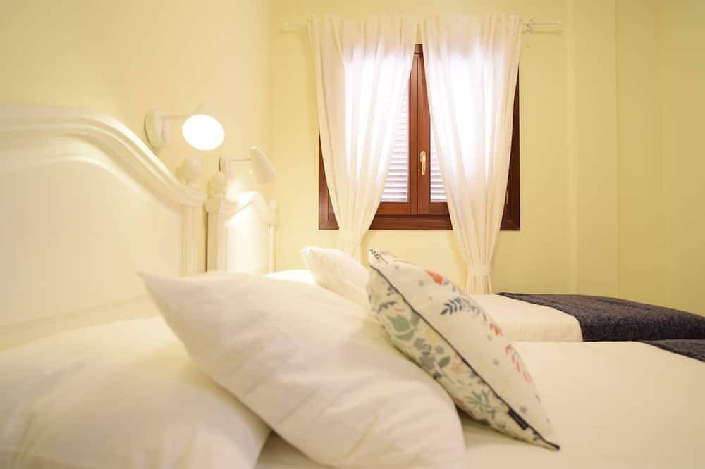 La Mar Salá, Punta del Hidalgo in Punta del Hidalgo, San Cristóbal de La Laguna