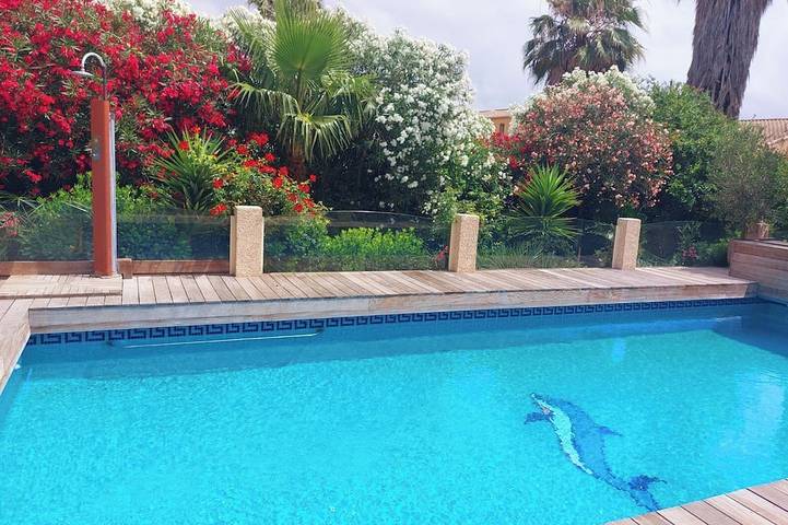 Villa pour 8 personnes, avec jardin ainsi que jacuzzi et terrasse au Grau-d'Agde