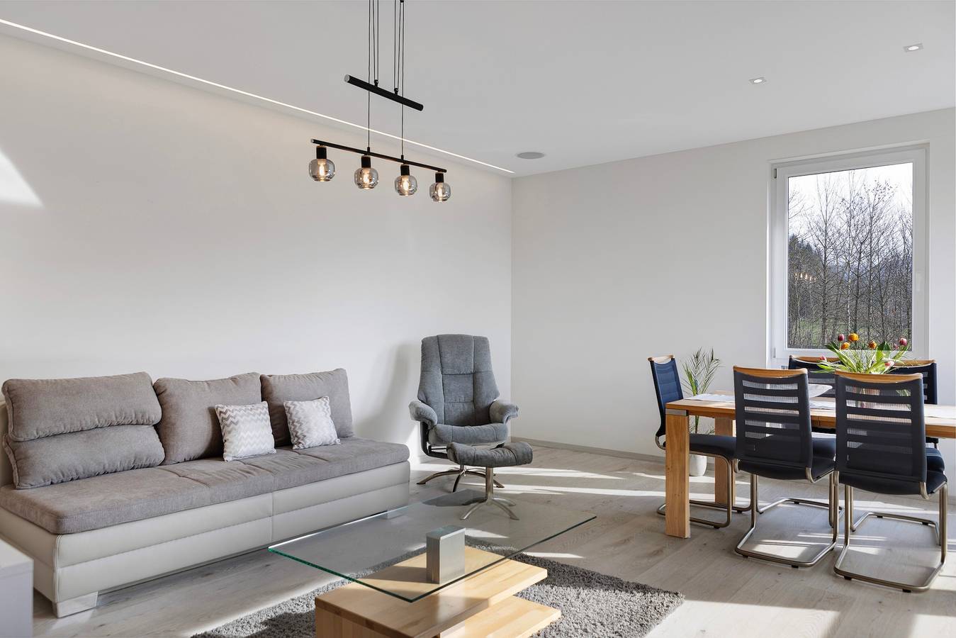 Ganze Wohnung, Ferienwohnung 'Maßkopf-Blick' mit Bergblick und Wi-Fi in Floh-Seligenthal, Rennsteig