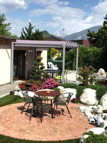Chambre d’hôte pour 2 personnes, avec vue et jardin à Vétroz