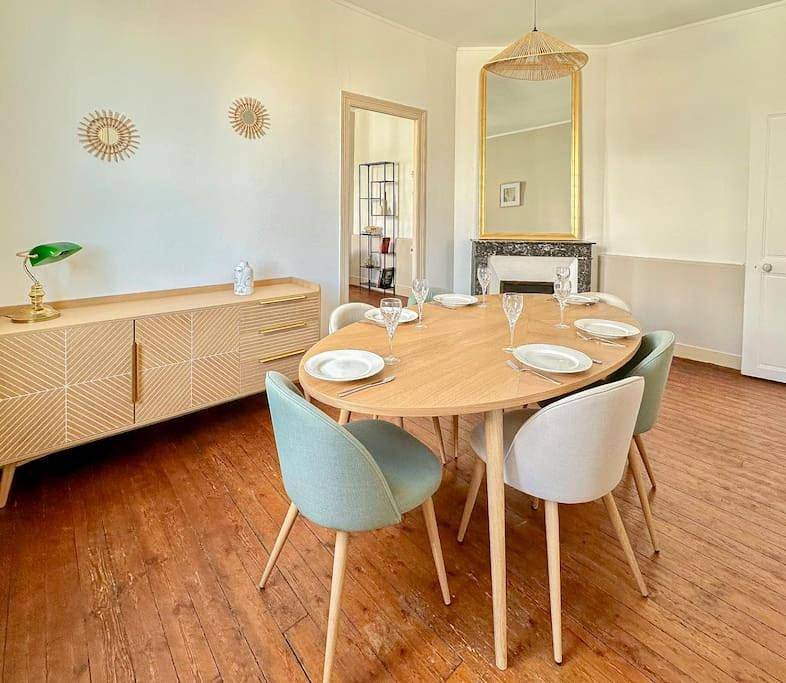 Appartement entier, Three-Bedroom Apartment in Compiègne, Oise