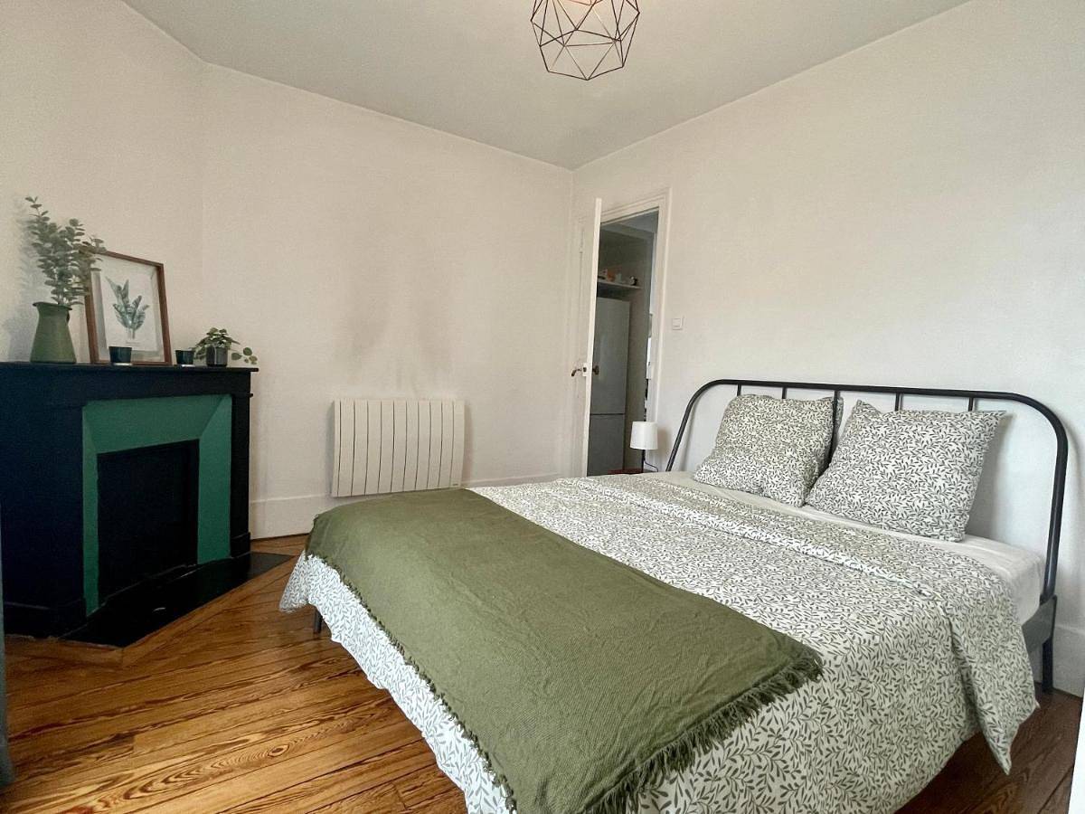 Appartement entier, Two-Bedroom Apartment in Choisy-le-Roi, Val-de-Marne