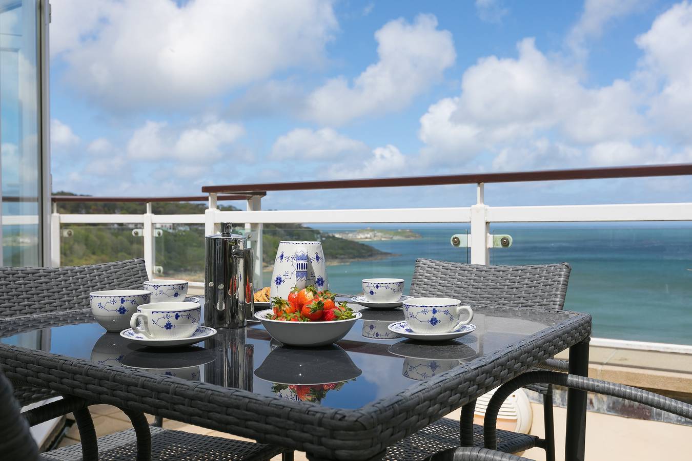 Ganze Wohnung, Ferienwohnung für 4 Personen mit Terrasse in Carbis Bay, Cornwall