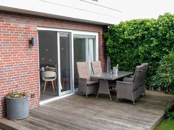 Ferienhaus für 4 Personen in Norddeich, Nordseeküste, Bild 1