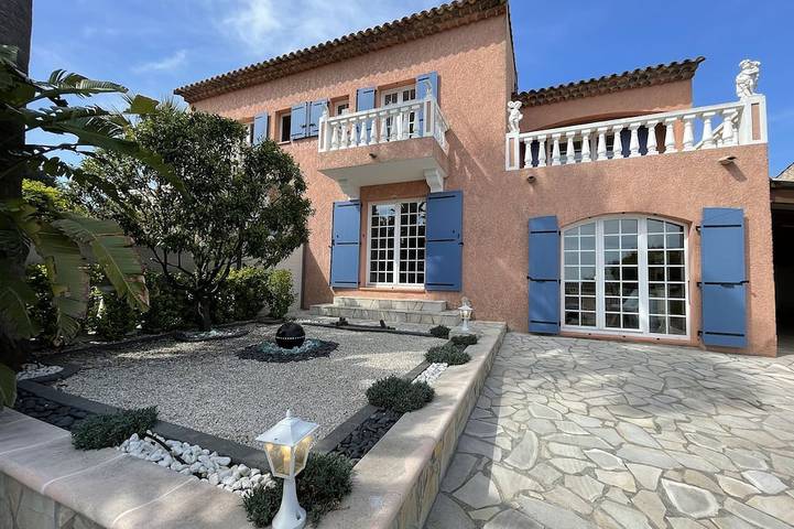 Ferienhaus für 8 Personen, mit Balkon und Garten, mit Haustier