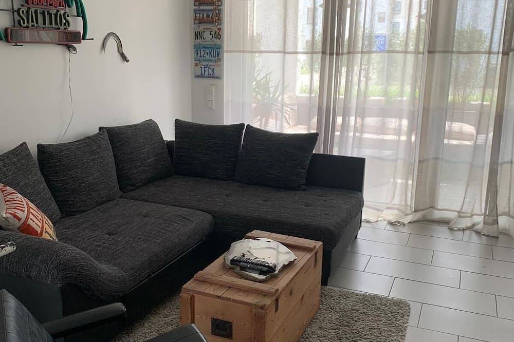 Ganze Wohnung, Sehr schöne 2-Zimmerwohnung mit Terrasse - Zentrumsnah in Speyer, Rheinebene
