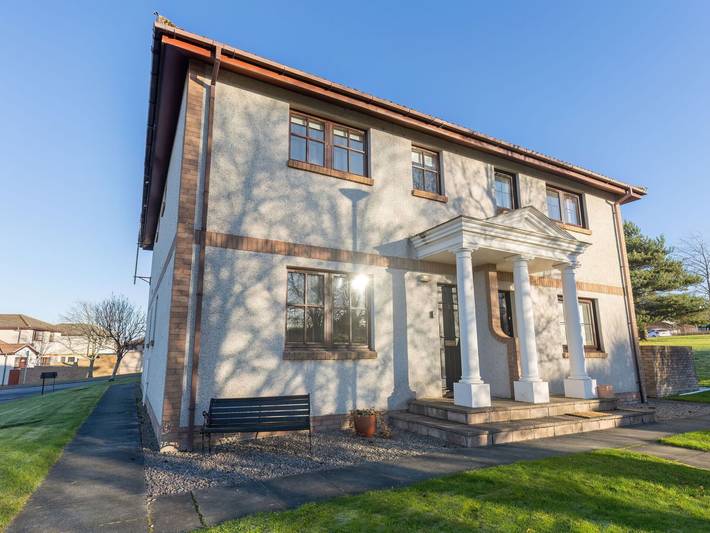 Apartment for 4 people, with terrace in Inverness