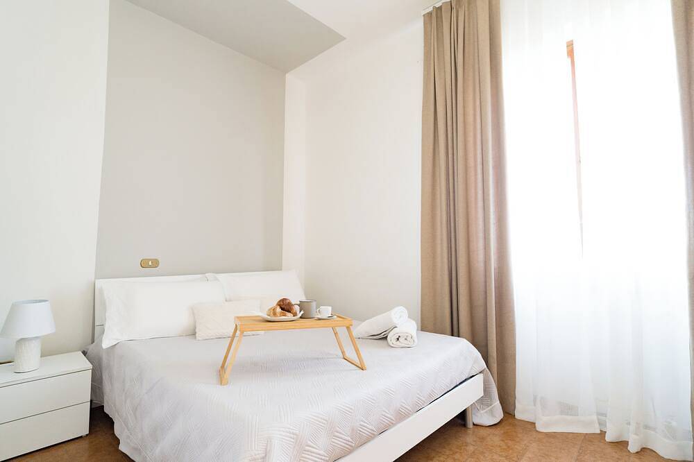 Villa del Pino, Terrace with Sea View in Latina Province