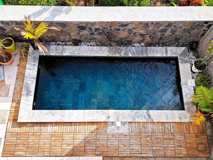 Location de vacances pour 6 personnes, avec jardin ainsi que vue et piscine dans Grands-Bois - 2