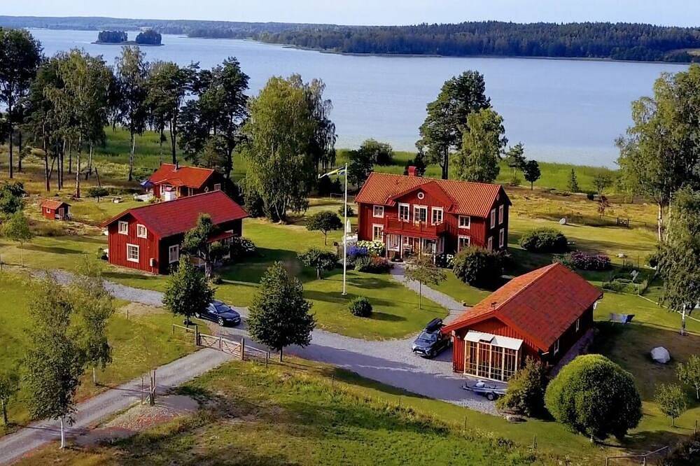 Traumurlaub am See auf einem Herrengut in Sörmland in Gnesta, Schwedische Ostsee