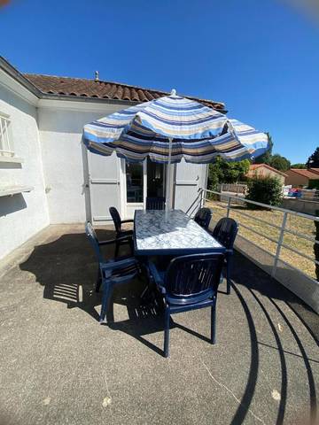 Gîte pour 6 personnes, avec jardin à Jaunay-Clan