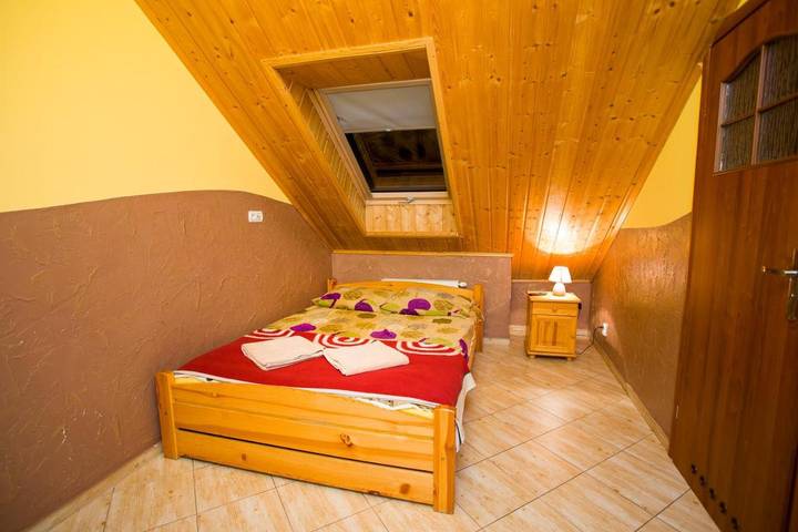Hotel dla 4 osób, z Balkon i Taras oraz Ogród i Widok w Chęciny
