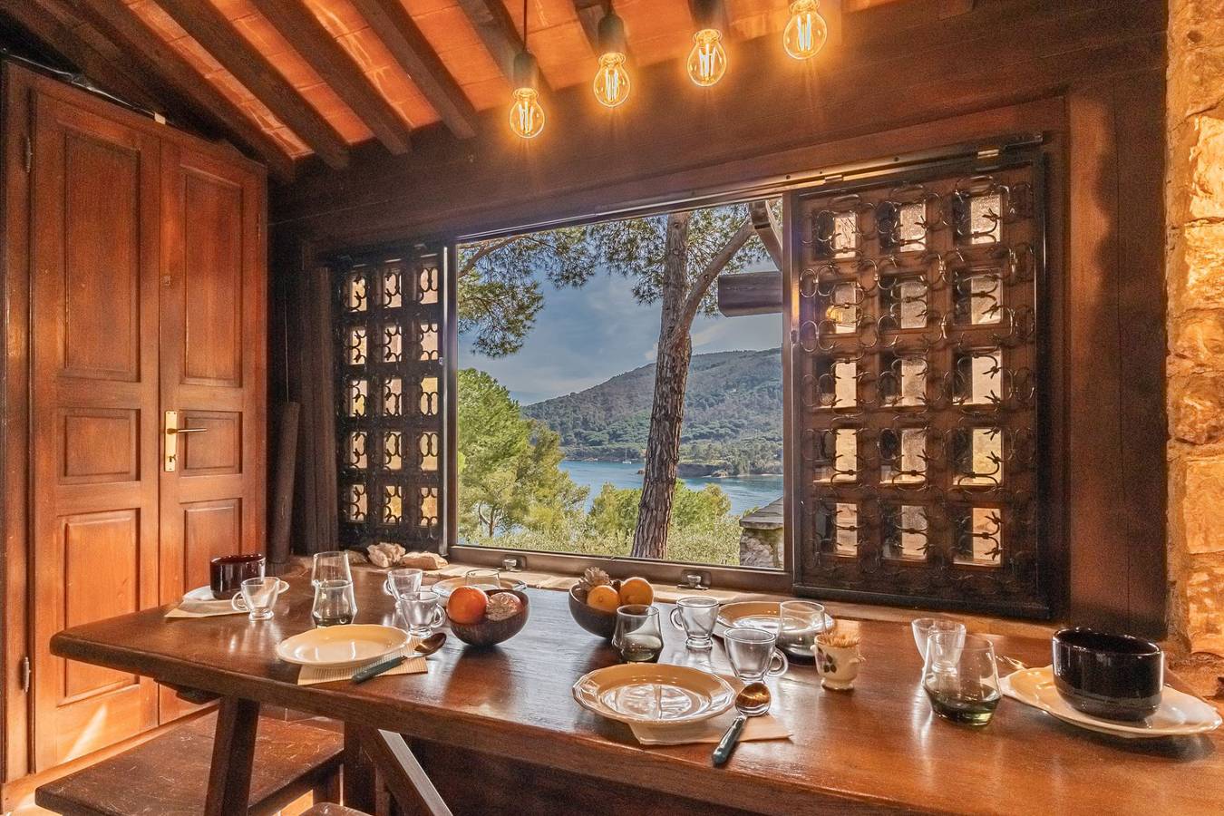 Ferienhaus für 4 Personen mit Terrasse in Naregno, Elba