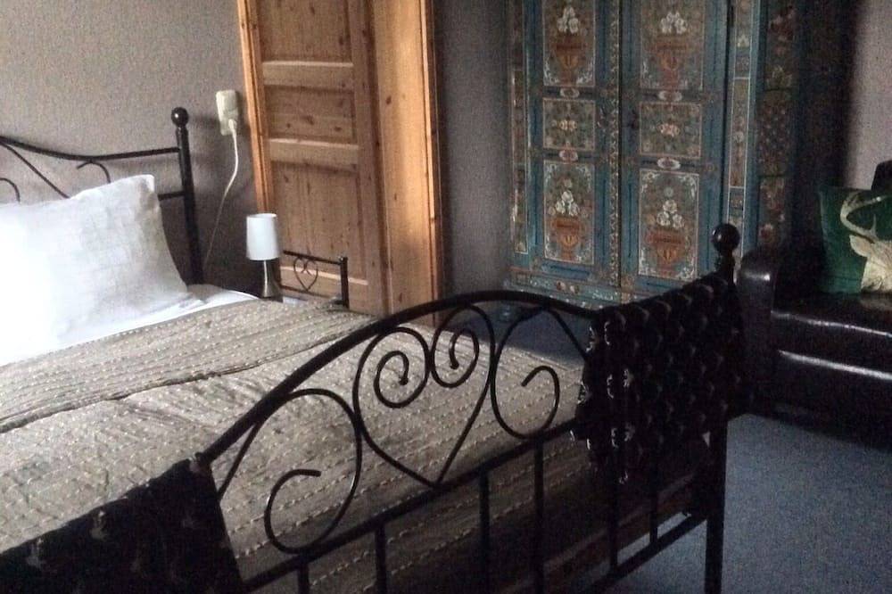 Ganze Wohnung, Alter Forsthof in traumhafter Lage mitten im Wald in Zapel, Ludwigslust-Parchim