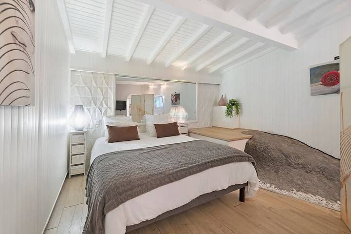 Gîte pour 4 personnes, avec jardin et piscine, animaux acceptés à Saint-Victor (Ardèche) - 4