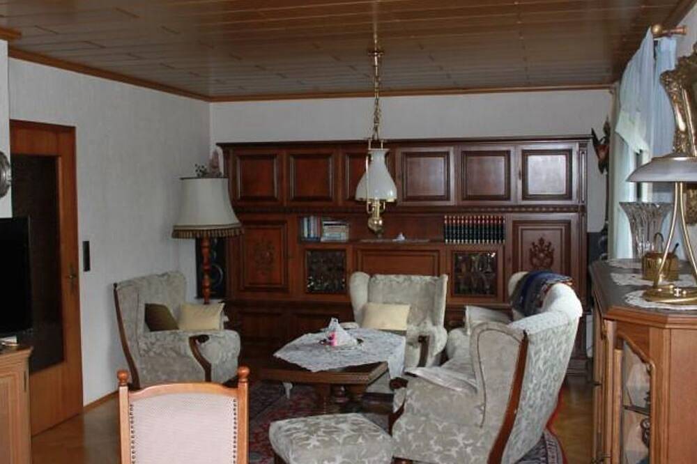 Ganze Wohnung, 2-Bett/Fewo, Dusche und Bad, Wc, 1 Schlafräume - Ferienwohnung Altgeld in Westerburg, Westerburg & Umgebung