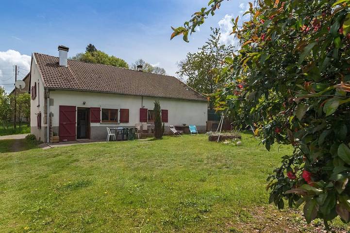 Gîte pour 10 personnes, avec jardin, animaux acceptés