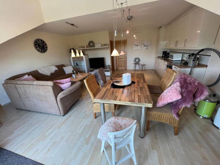 Ferienwohnung für 4 Personen, mit Balkon und Terrasse sowie Garten und Ausblick in Ostermarsch - 2