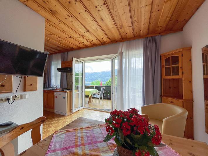 Pension für 4 Personen, mit Garten und Seeblick sowie Ausblick, mit Haustier - 1