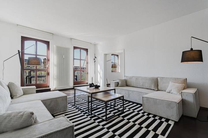 Ferienwohnung für 10 Personen, mit Terrasse und Ausblick, mit Haustier in Wiesbaden