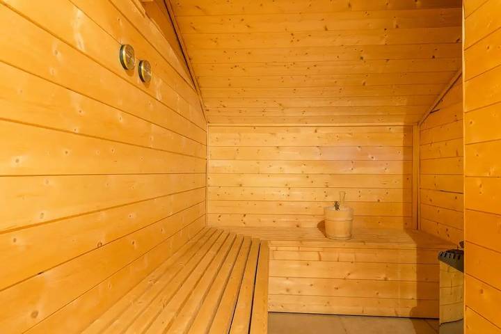Gîte pour 12 personnes, avec piscine et sauna, animaux acceptés dans Parc National de la Vanoise - 4