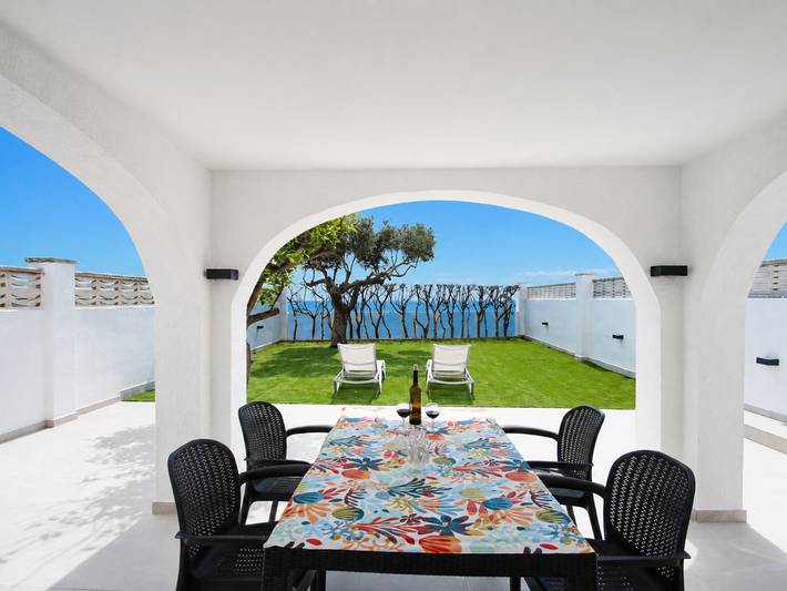 Apartamento para 6 personas, con Balcón y Terraza además de Jardín y Piscina en Parque de Montroig