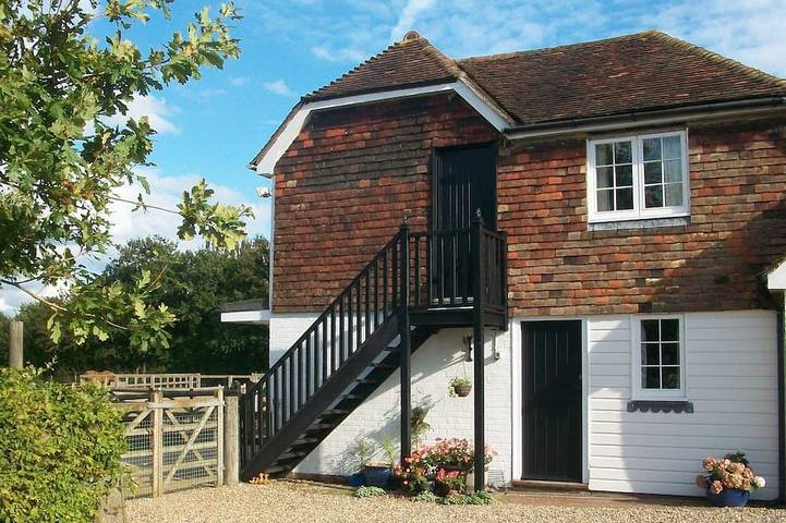 Glamping for 4 people in Kent