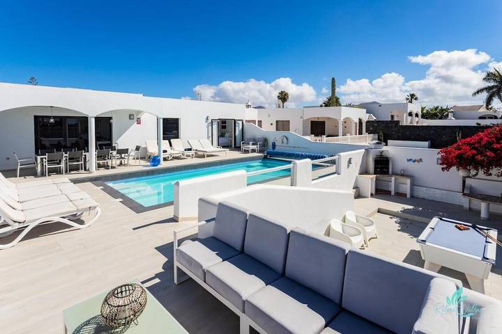Chalet para 10 personas, con terraza además de vistas y piscina - 1