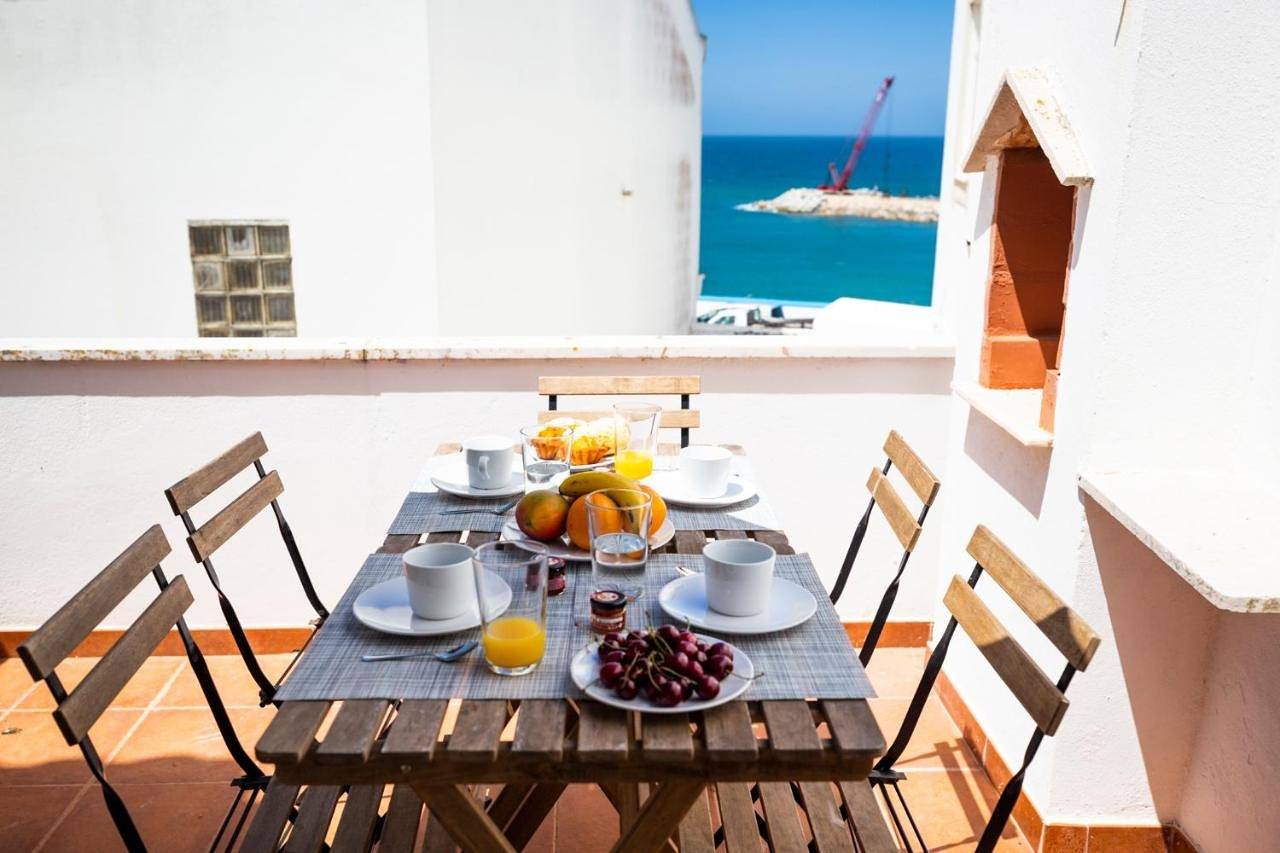 Harbour House in Praia dos Pescadores (Ericeira), Ericeira