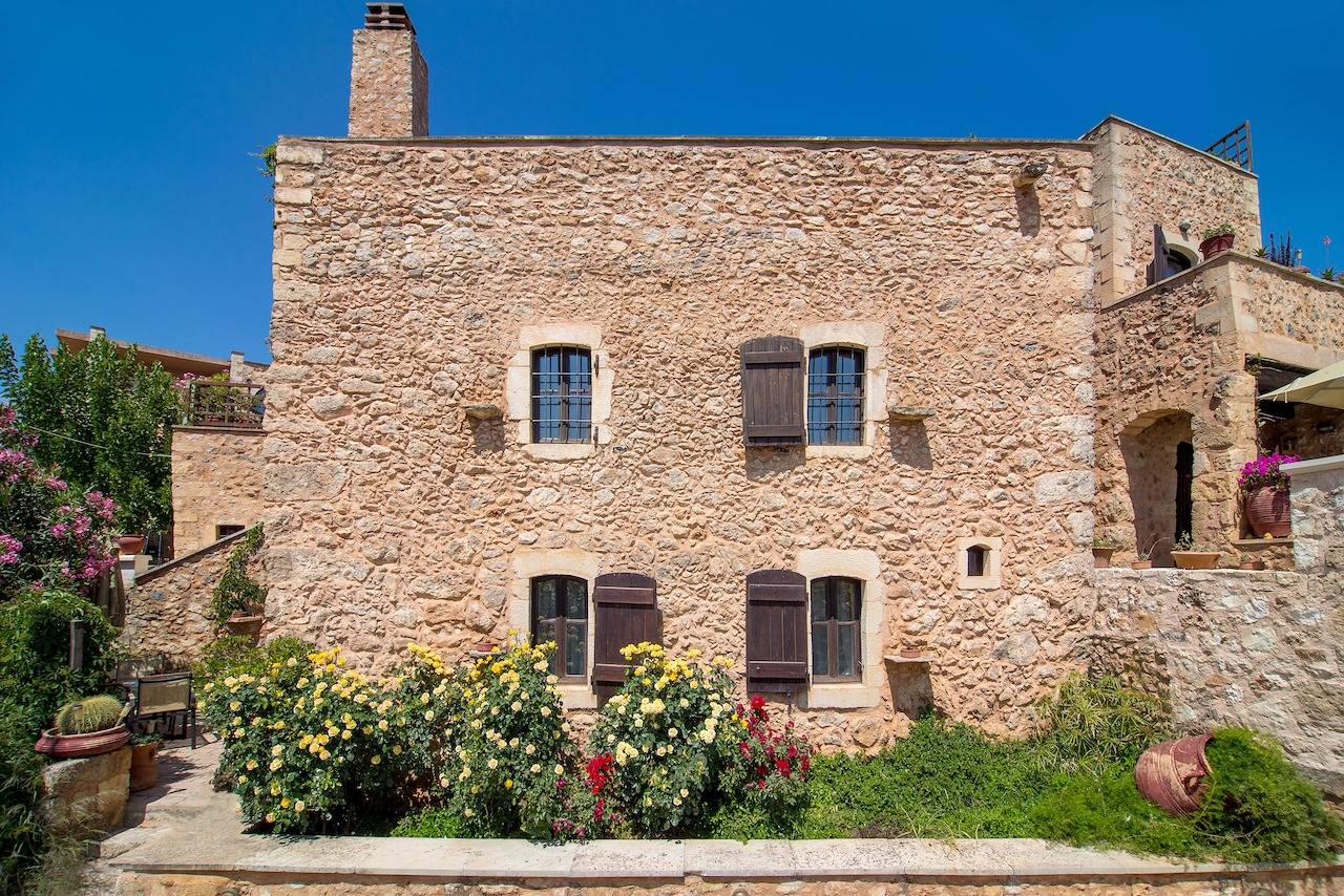 65 m² große Maisonette mit einem Schlafzimmer, Dachzugang und Parkservice, Blick auf die Berge und das Meer in Samonas, Chania und Umgebung