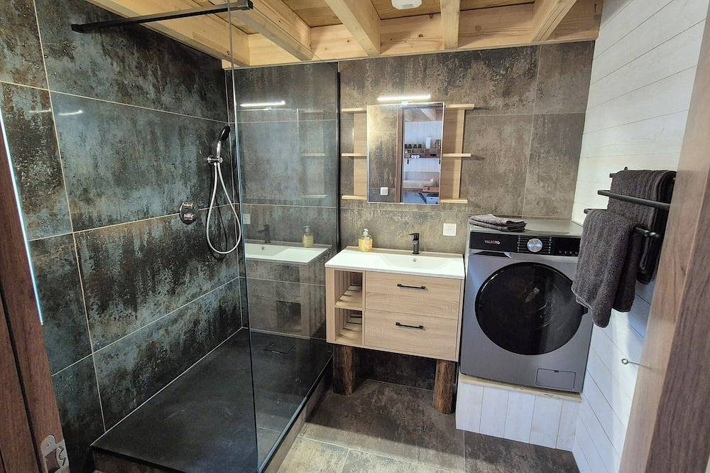 The pedaler's hut in Fourbanne, Doubs (desambiguación)