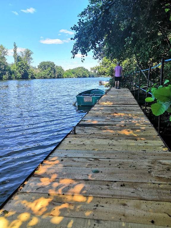 Gite de Pêche "Le Passage" au bord du Lot pour amateurs de pêche. in Penne-d'Agenais, Région de Villeneuve-sur-Lot
